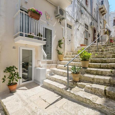 Stairway With Jacuzzi By Wonderful Italy Apartment Ostuni Luaran gambar